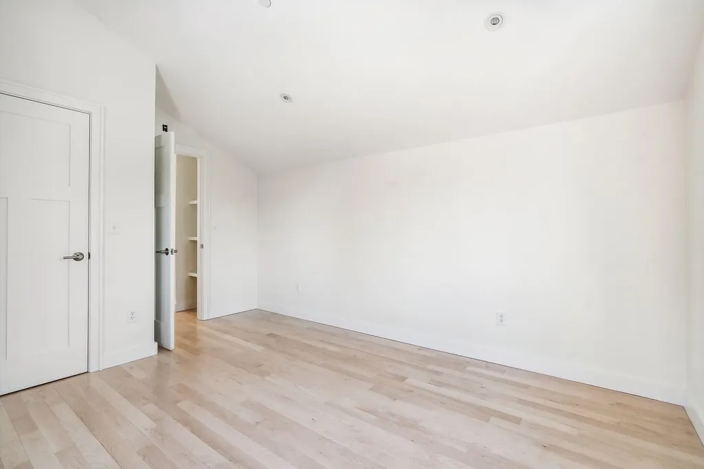 32 Mattie Lane Durham ME 04222