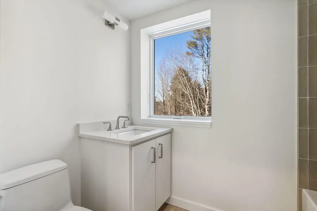 32 Mattie Lane Durham ME 04222