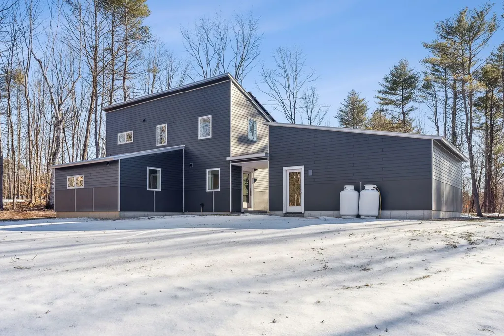 32 Mattie Lane Durham ME 04222