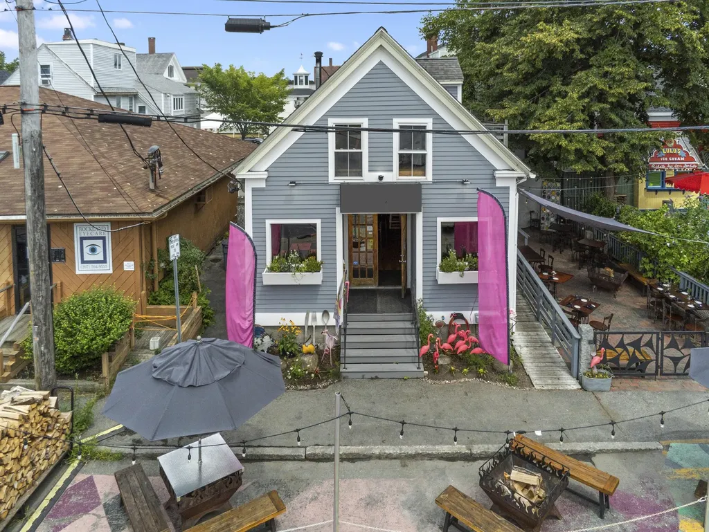 13 Oak Street Rockland ME 04841