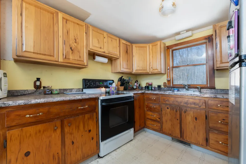 33 Johnson Hill Road Poland ME 04274