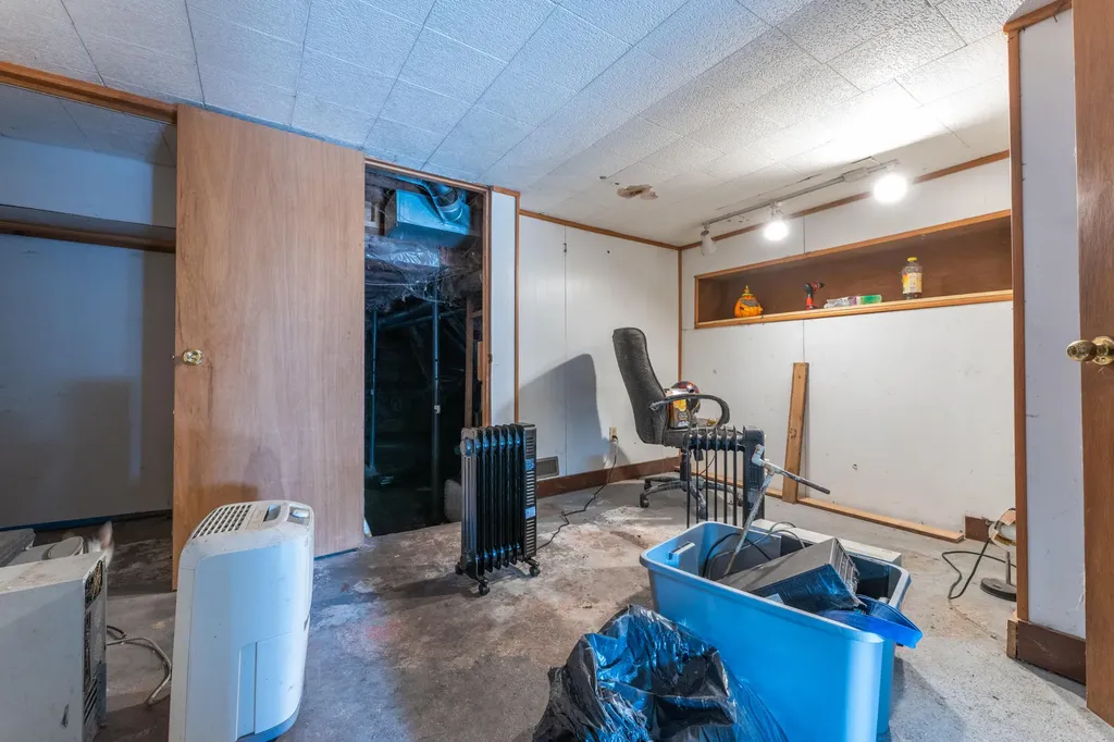 33 Johnson Hill Road Poland ME 04274