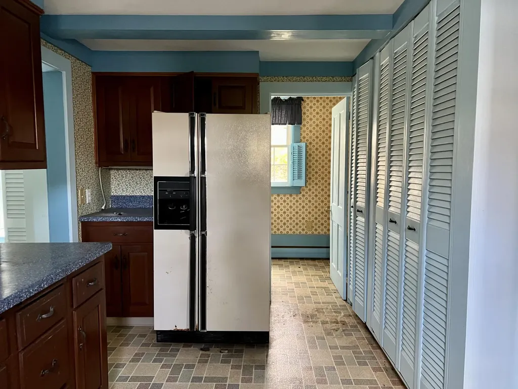 2090 Us Highway 1 Sullivan ME 04664