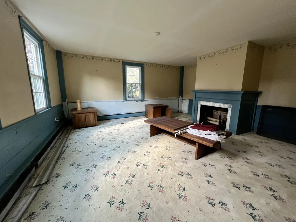2090 Us Highway 1 Sullivan ME 04664
