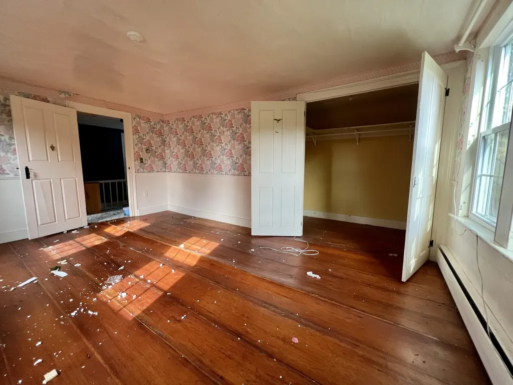 2090 Us Highway 1 Sullivan ME 04664