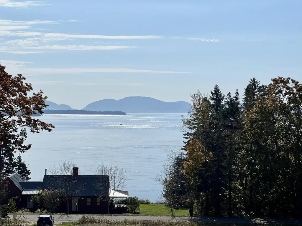 2090 Us Highway 1 Sullivan ME 04664