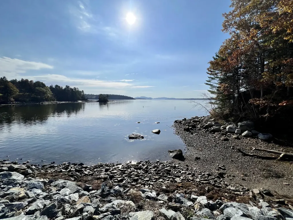 2090 Us Highway 1 Sullivan ME 04664