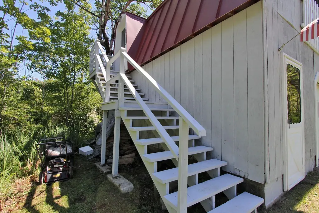14 Penney Road Poland ME 04274