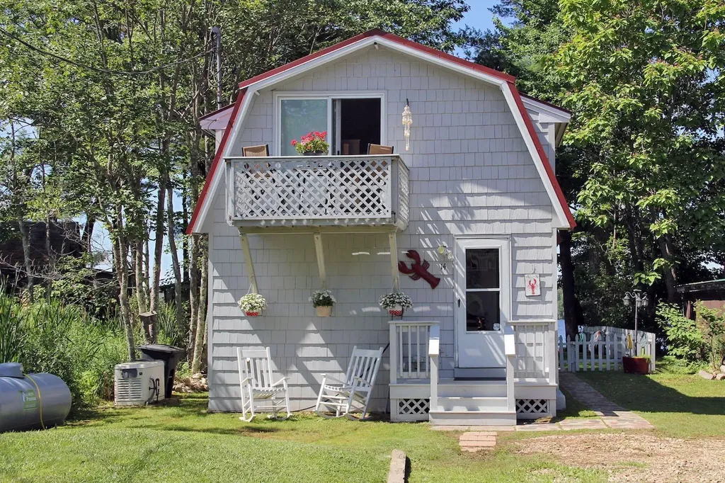 14 Penney Road Poland ME 04274
