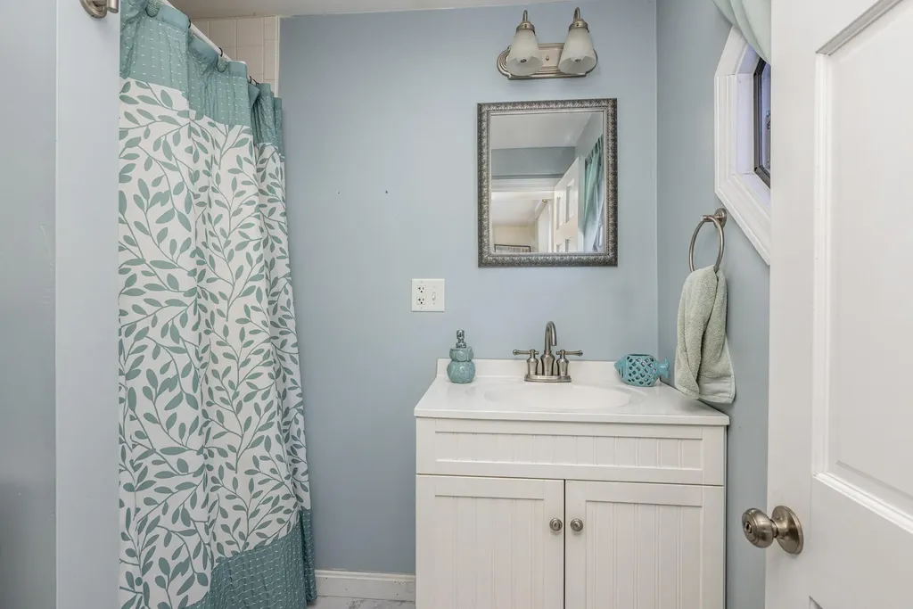 14 Penney Road Poland ME 04274