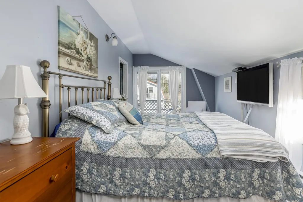 14 Penney Road Poland ME 04274