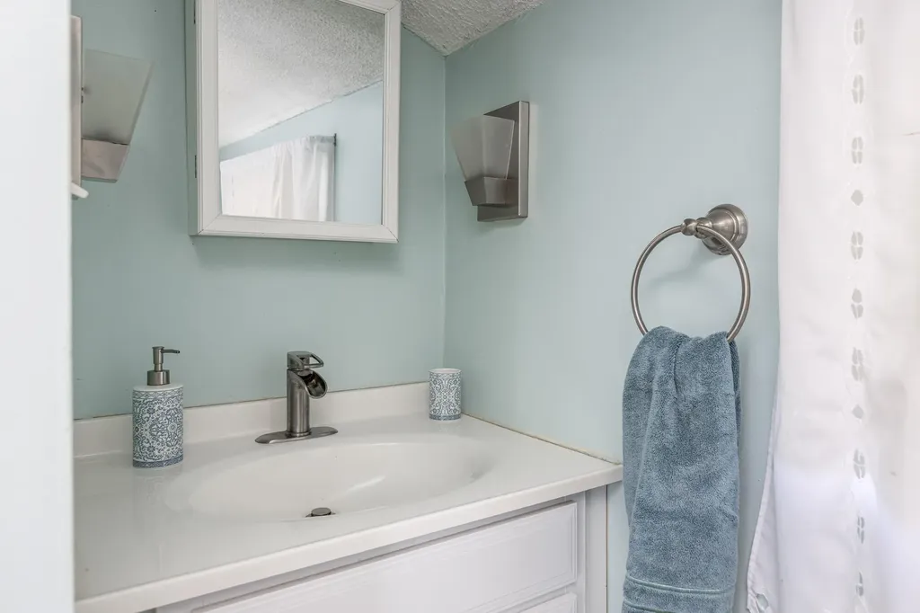 14 Penney Road Poland ME 04274