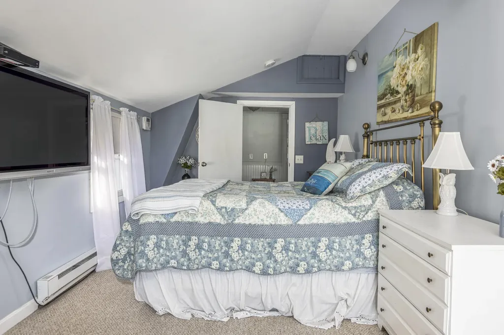 14 Penney Road Poland ME 04274