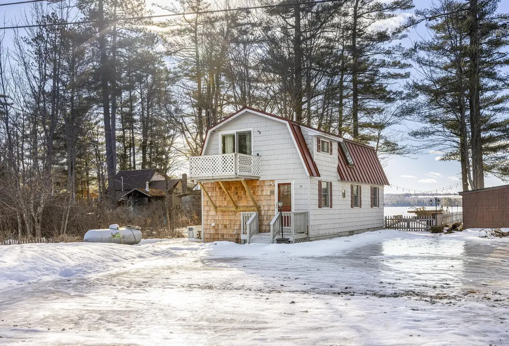 14 Penney Road Poland ME 04274