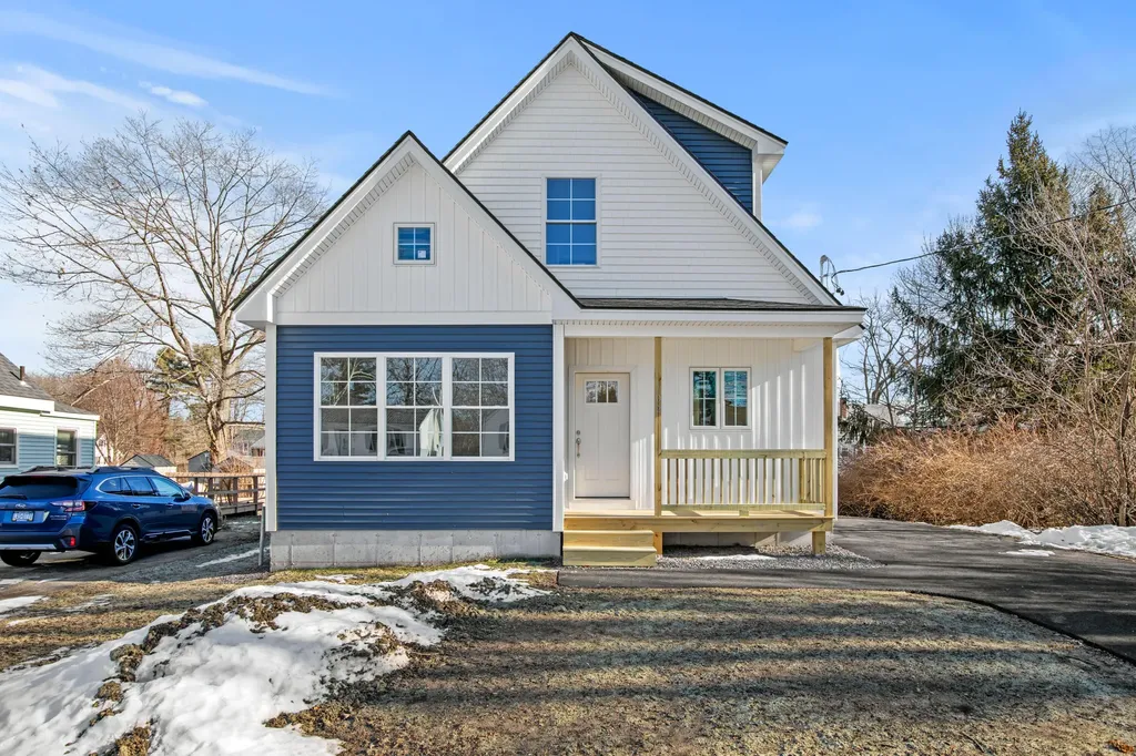 102 Brigham Street South Portland ME 04106