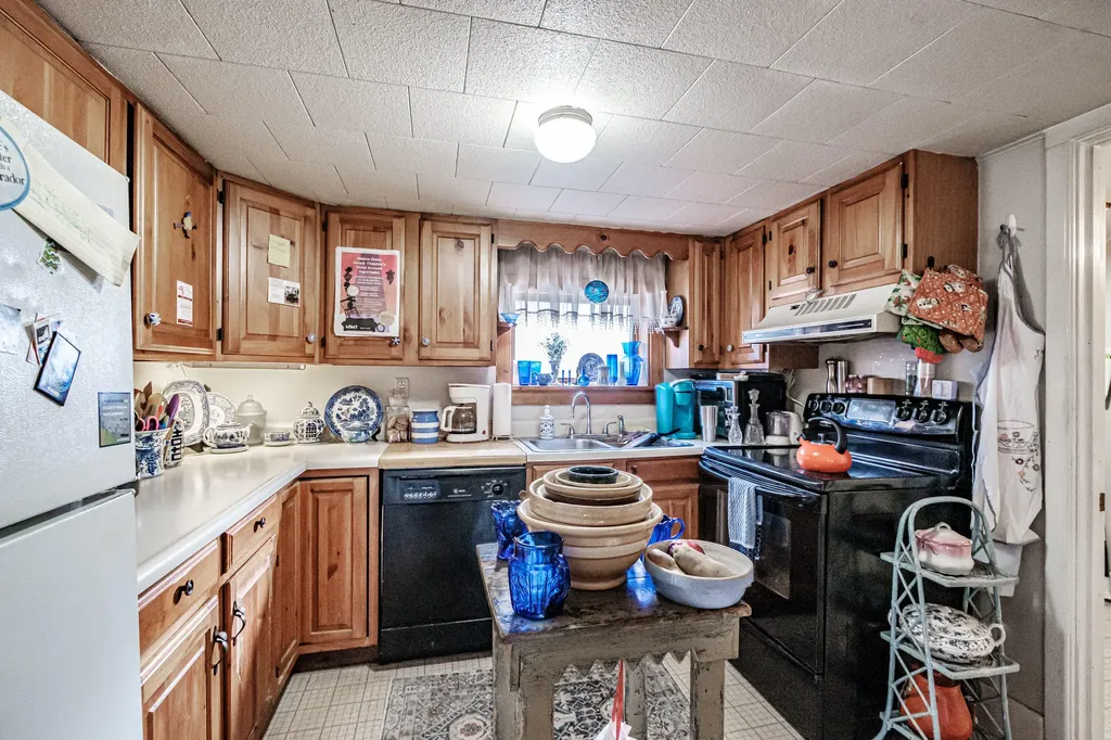 5 Aegis Drive Bath ME 04530