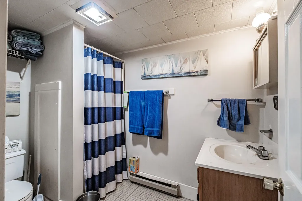 5 Aegis Drive Bath ME 04530