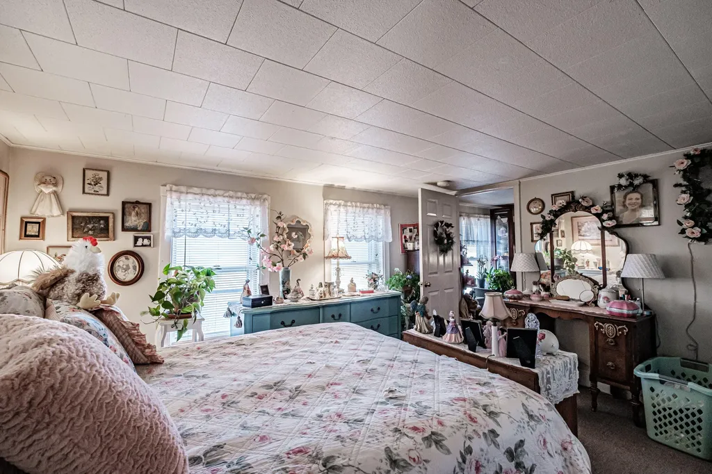 5 Aegis Drive Bath ME 04530