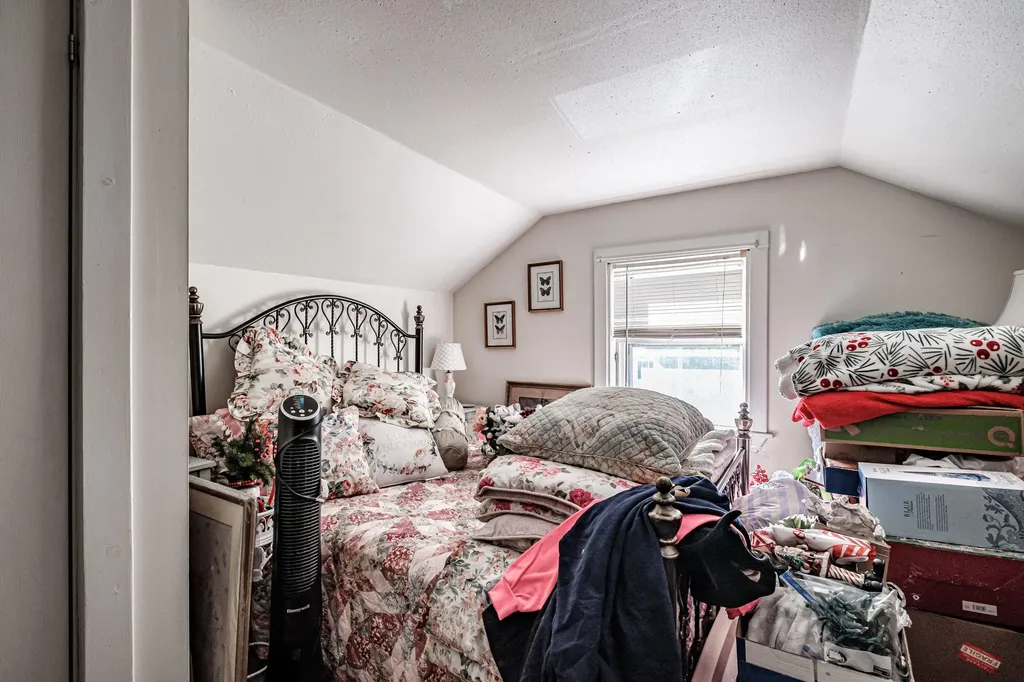 5 Aegis Drive Bath ME 04530