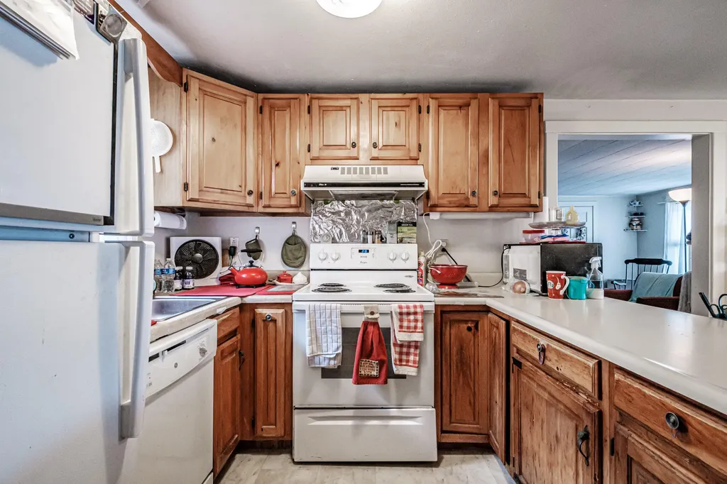 5 Aegis Drive Bath ME 04530