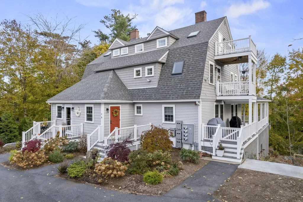 21 Fernald Avenue York ME 03909