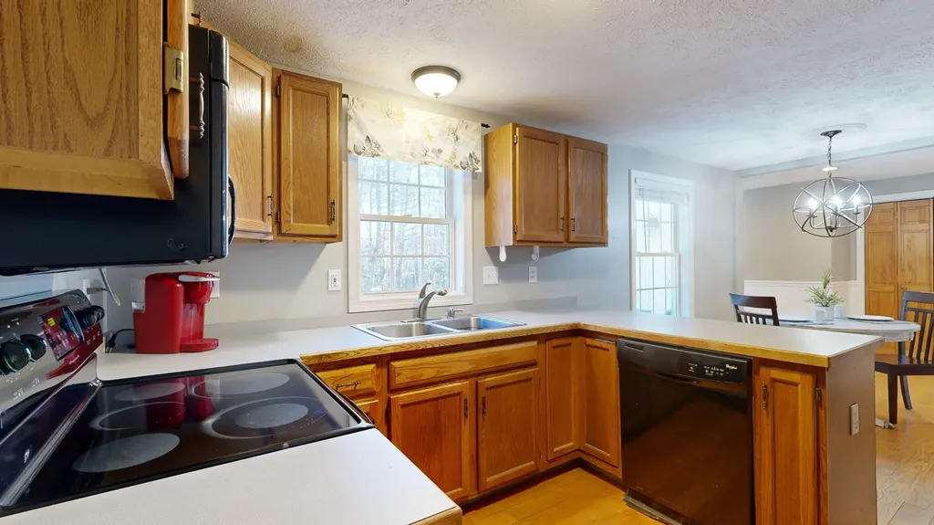 243 Tandberg Trail Windham ME 04062
