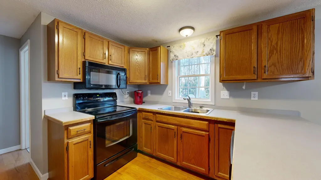 243 Tandberg Trail Windham ME 04062