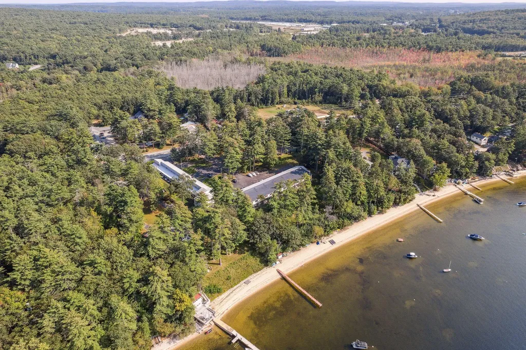 1112 Roosevelt Trail Windham ME 04062