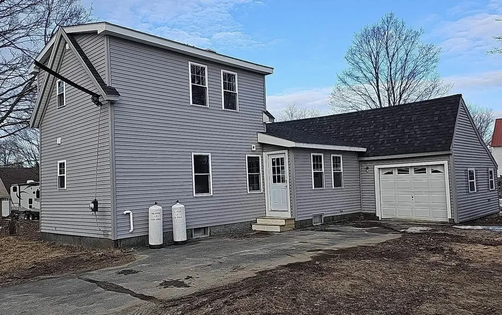 10 Bailey Street Skowhegan ME 04976