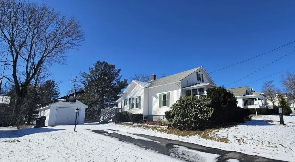 302 Buck Street Bangor ME 04401