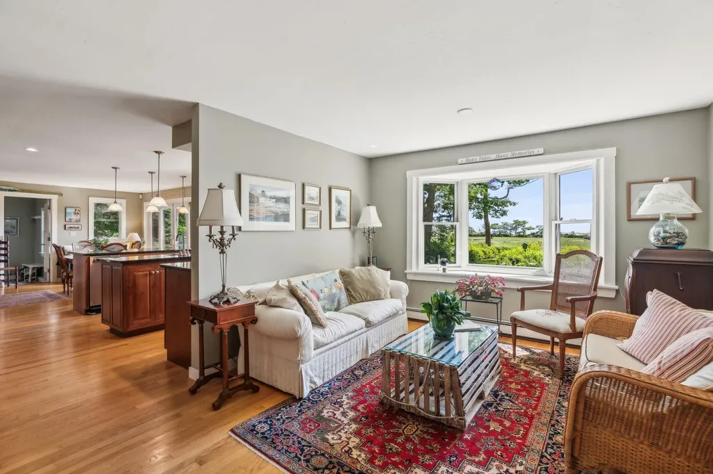 180 Western Avenue Kennebunk ME 04043