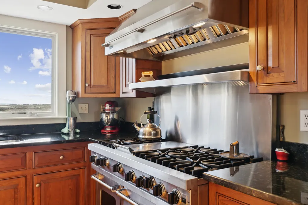 180 Western Avenue Kennebunk ME 04043