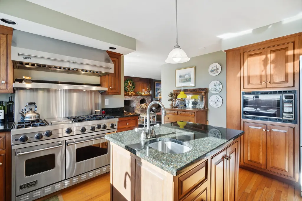 180 Western Avenue Kennebunk ME 04043