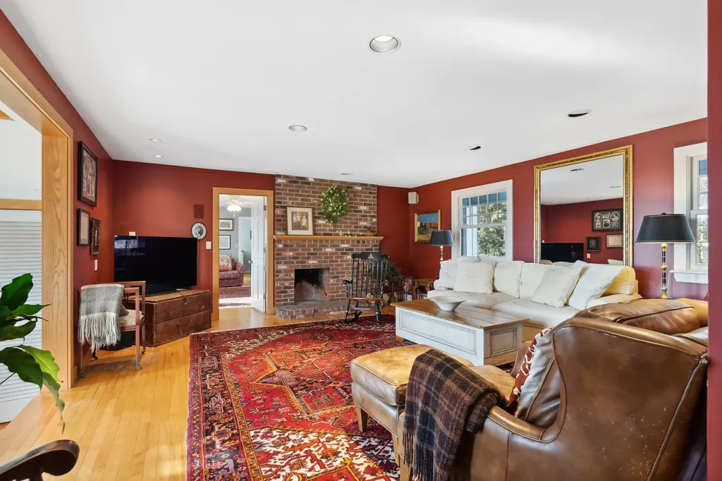 180 Western Avenue Kennebunk ME 04043
