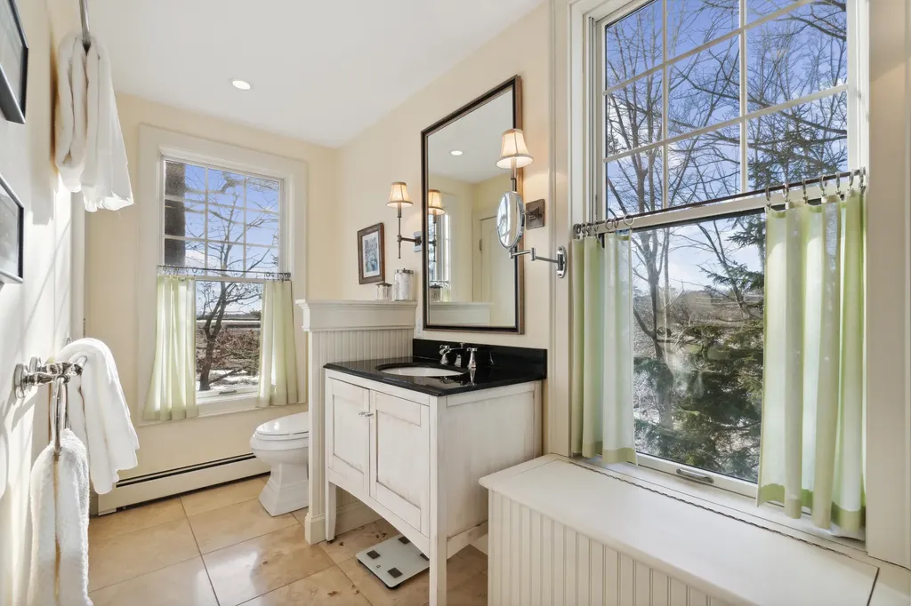180 Western Avenue Kennebunk ME 04043