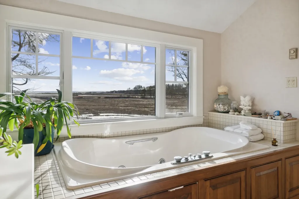 180 Western Avenue Kennebunk ME 04043