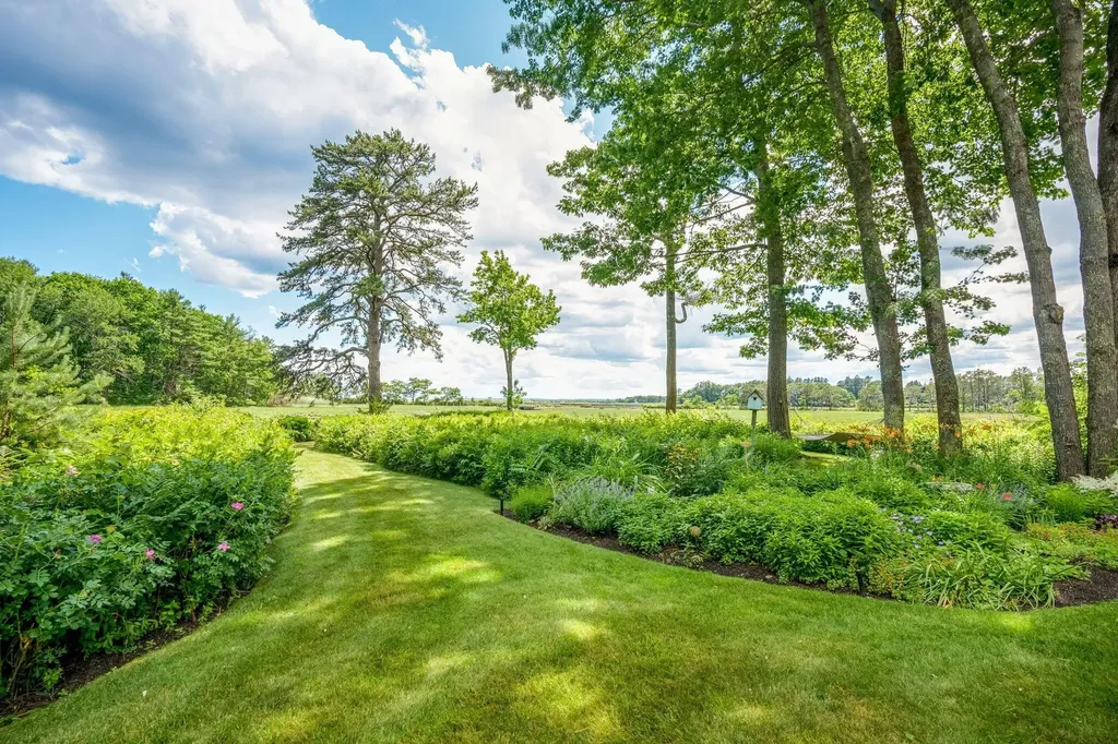 180 Western Avenue Kennebunk ME 04043