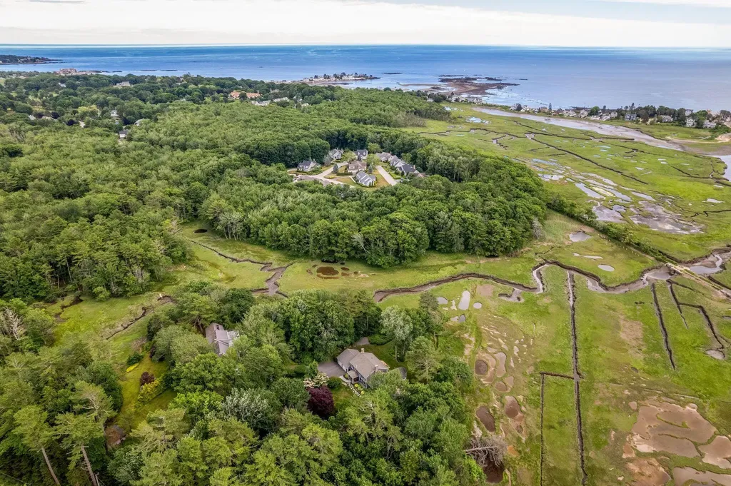 180 Western Avenue Kennebunk ME 04043