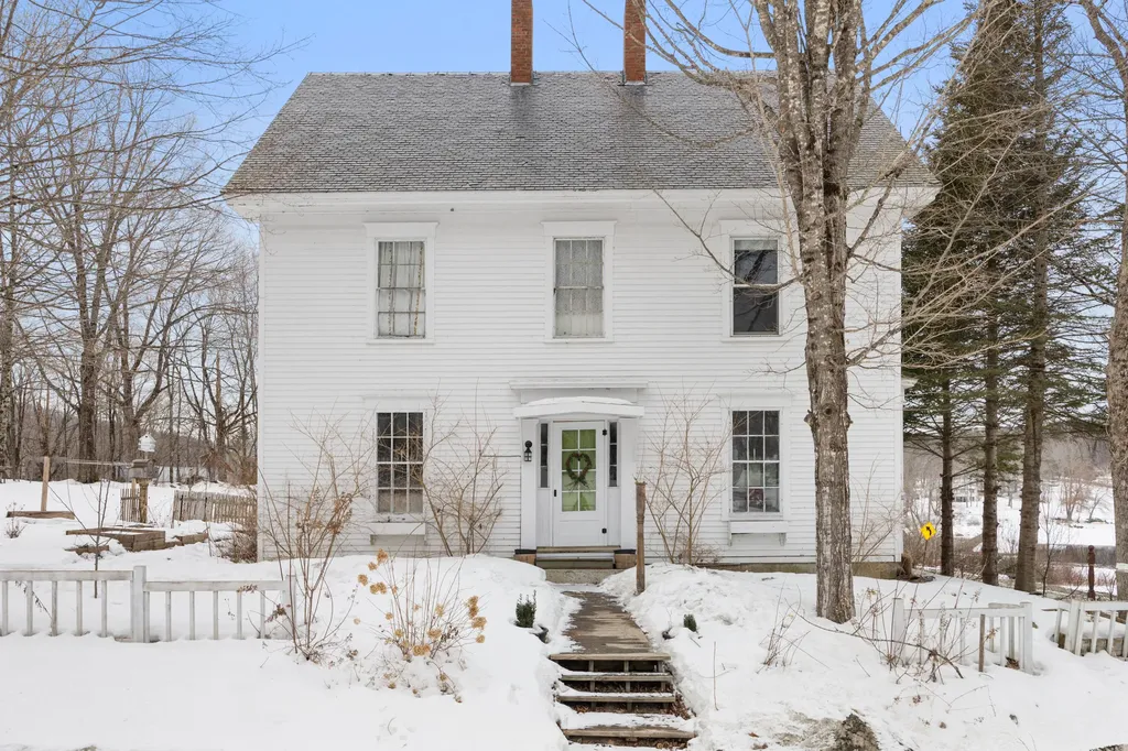 3 Moulton Hill Road Sebec ME 04481