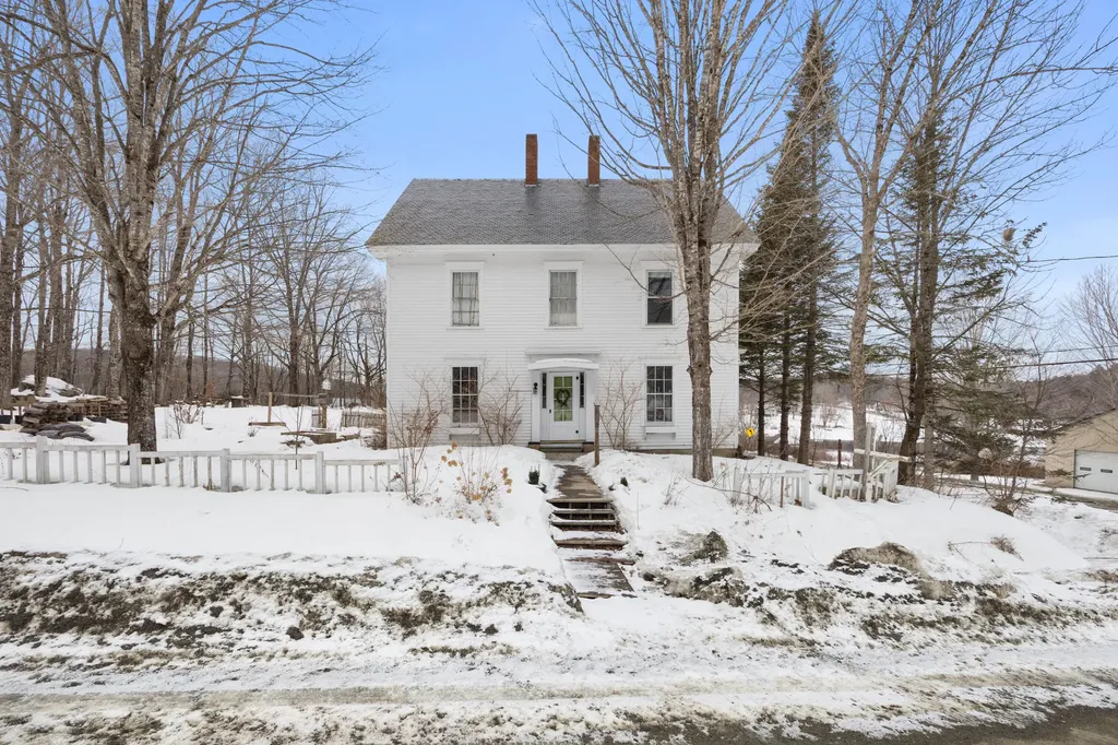 3 Moulton Hill Road Sebec ME 04481