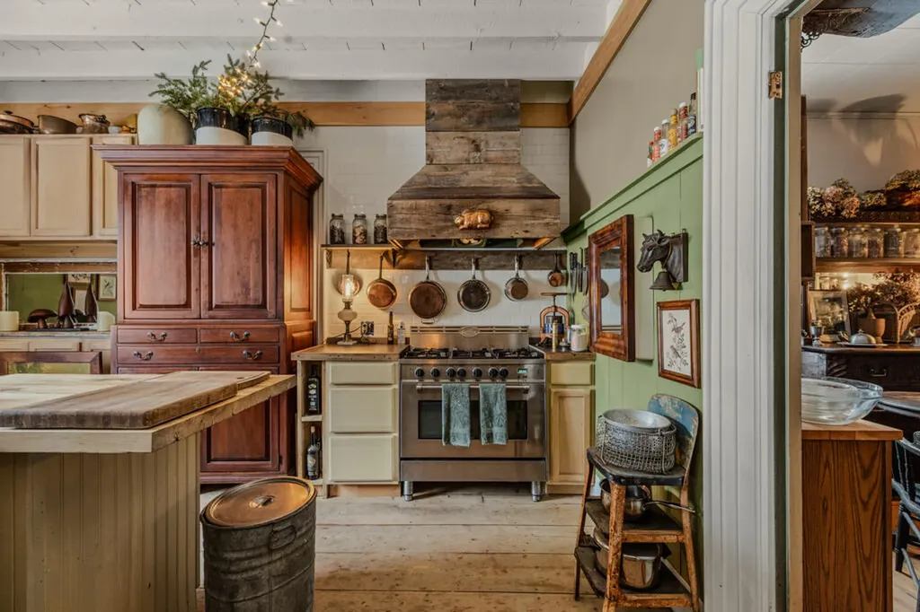 3 Moulton Hill Road Sebec ME 04481