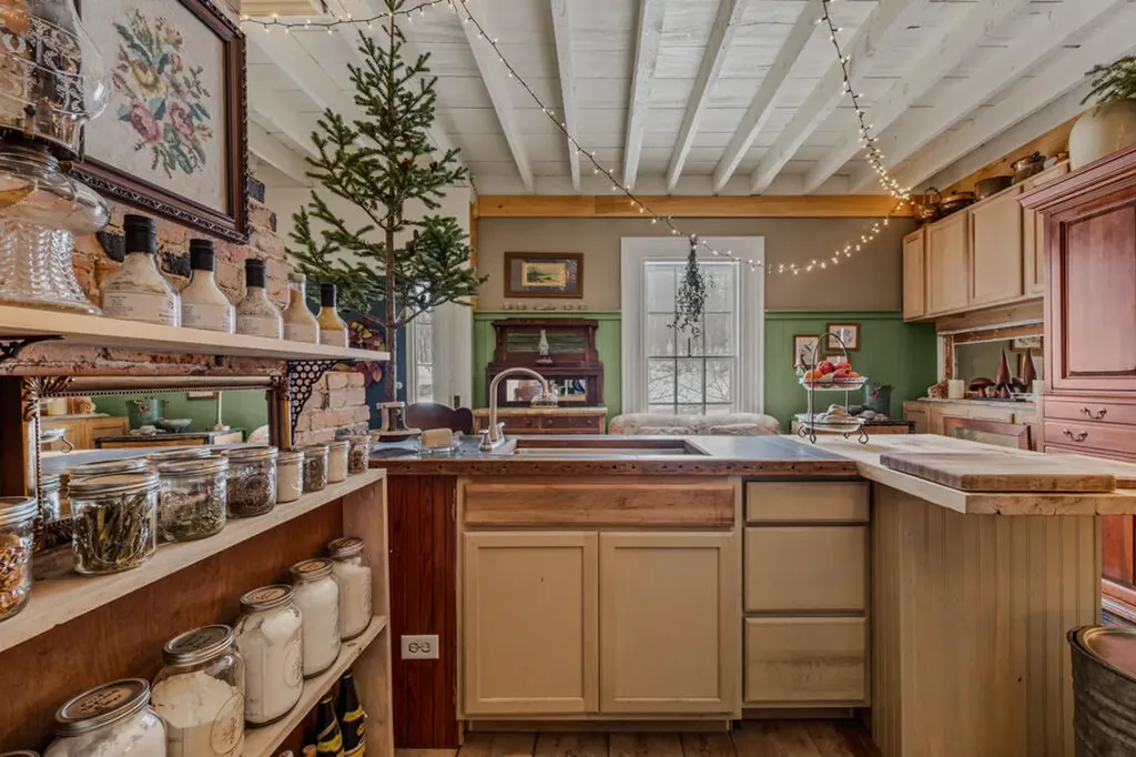 3 Moulton Hill Road Sebec ME 04481