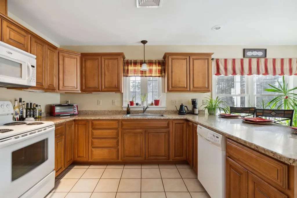 521 Fletcher Road Auburn ME 04210