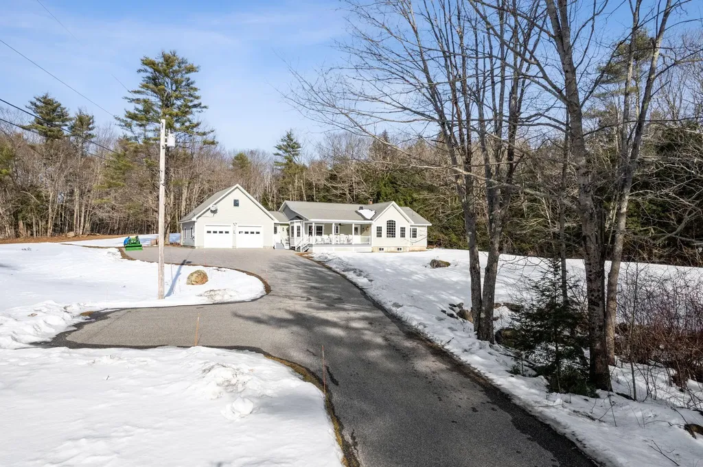 521 Fletcher Road Auburn ME 04210