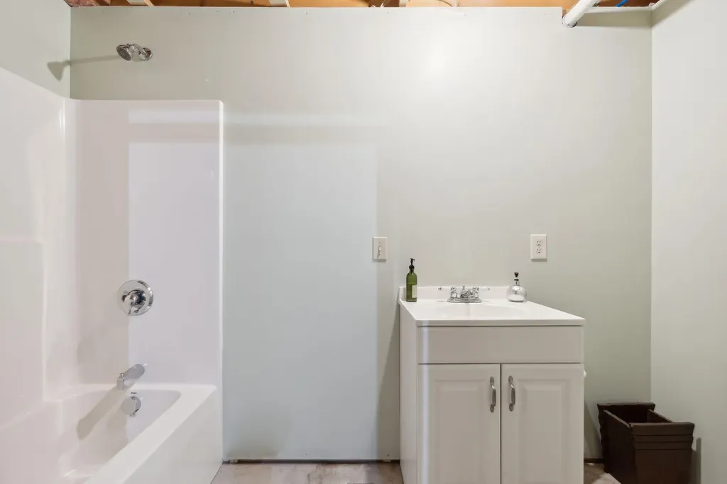 521 Fletcher Road Auburn ME 04210