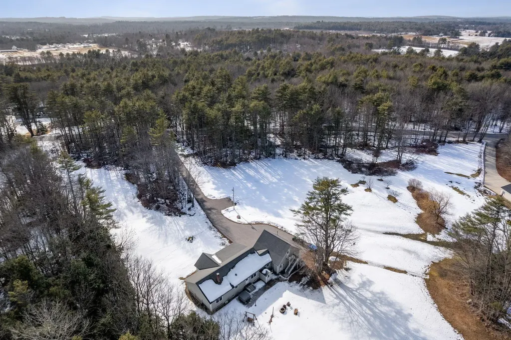 521 Fletcher Road Auburn ME 04210