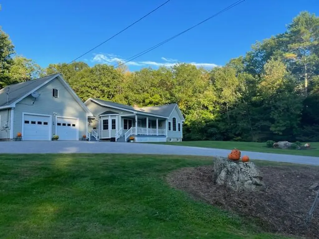 521 Fletcher Road Auburn ME 04210