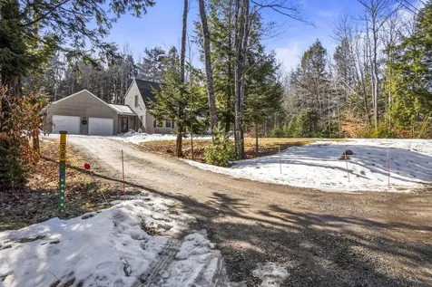 38 Safari Drive Brunswick ME 04011