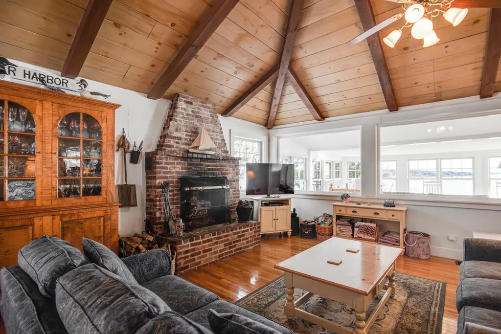 137 Bay View Drive Bar Harbor ME 04609