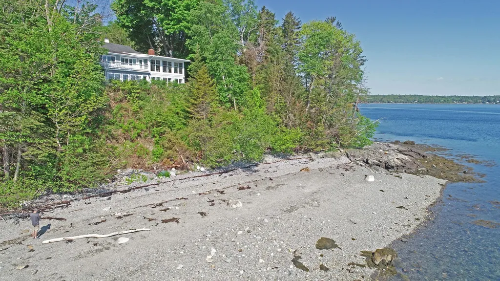 137 Bay View Drive Bar Harbor ME 04609